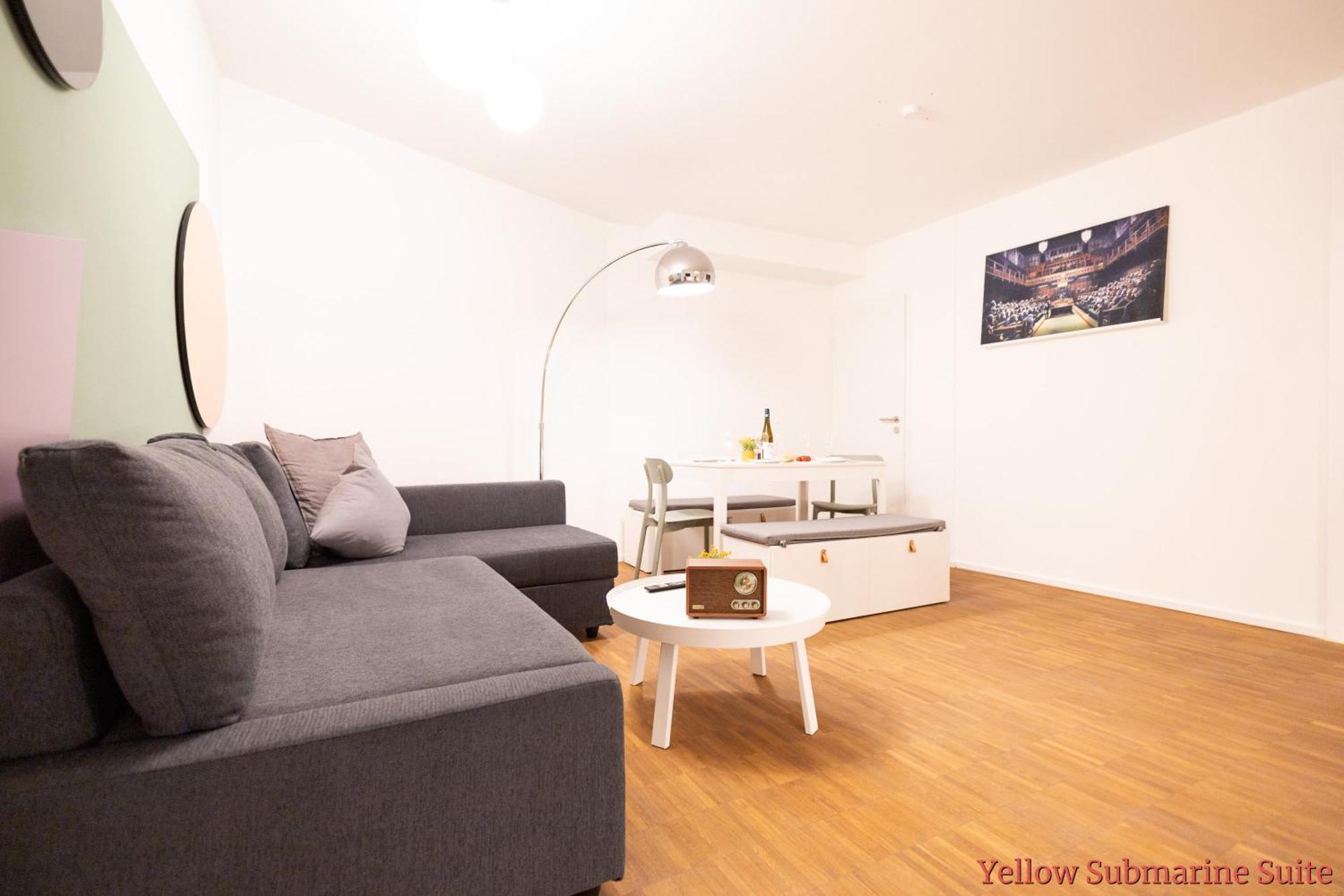 Ko-Living - Beatles Und Banksy Suites & Studios Am Eselsbrunnen - Altstadt - Kueche Halle  Eksteriør billede
